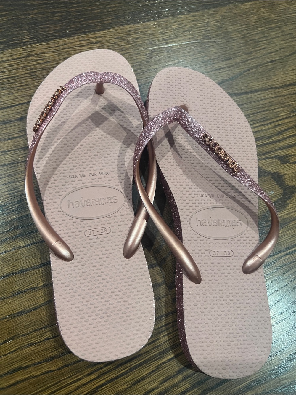 Havaianas Women’s Flip Flops in Rose Gold Pink Glitter